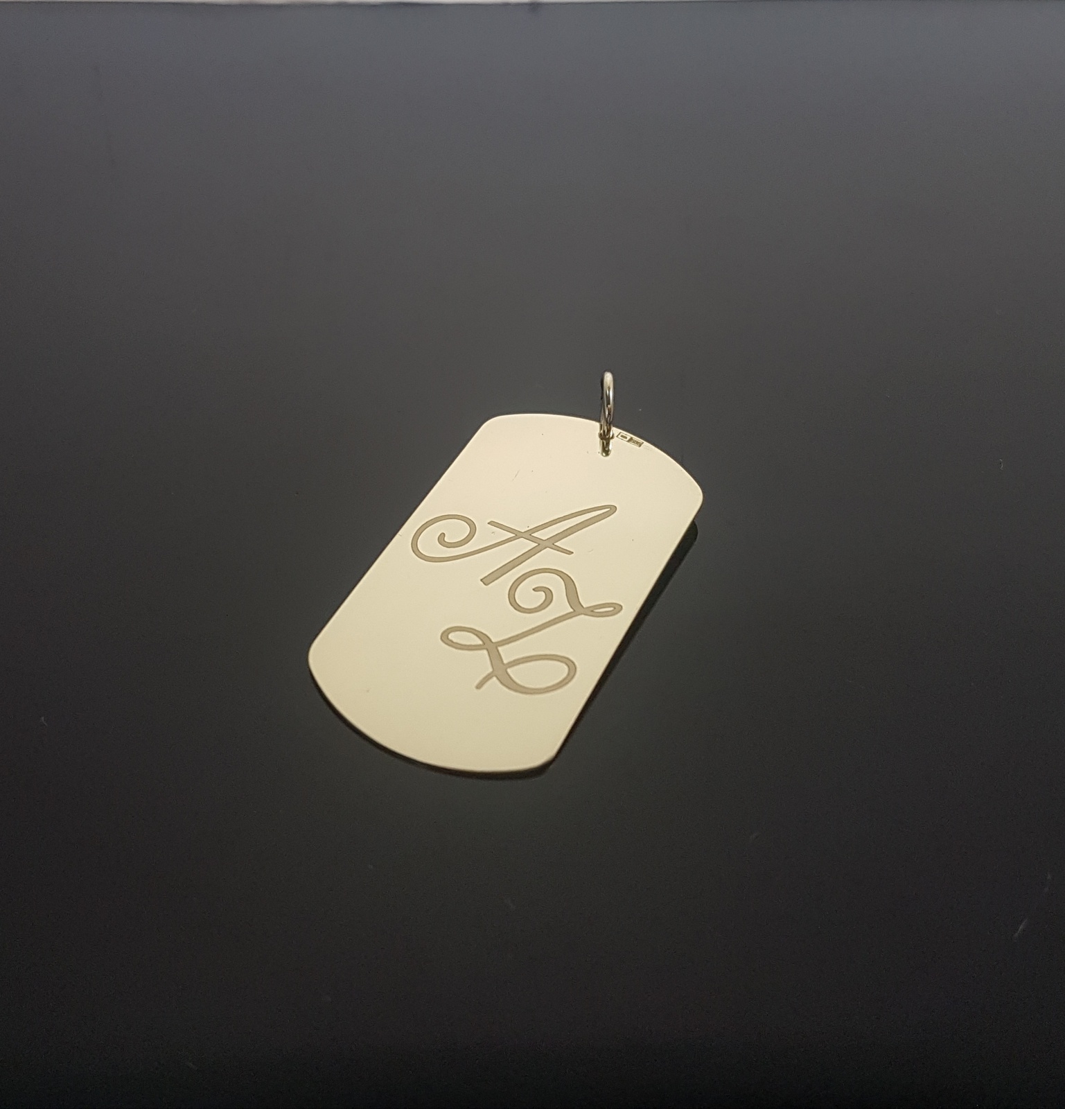 Zlatý Dog Tag